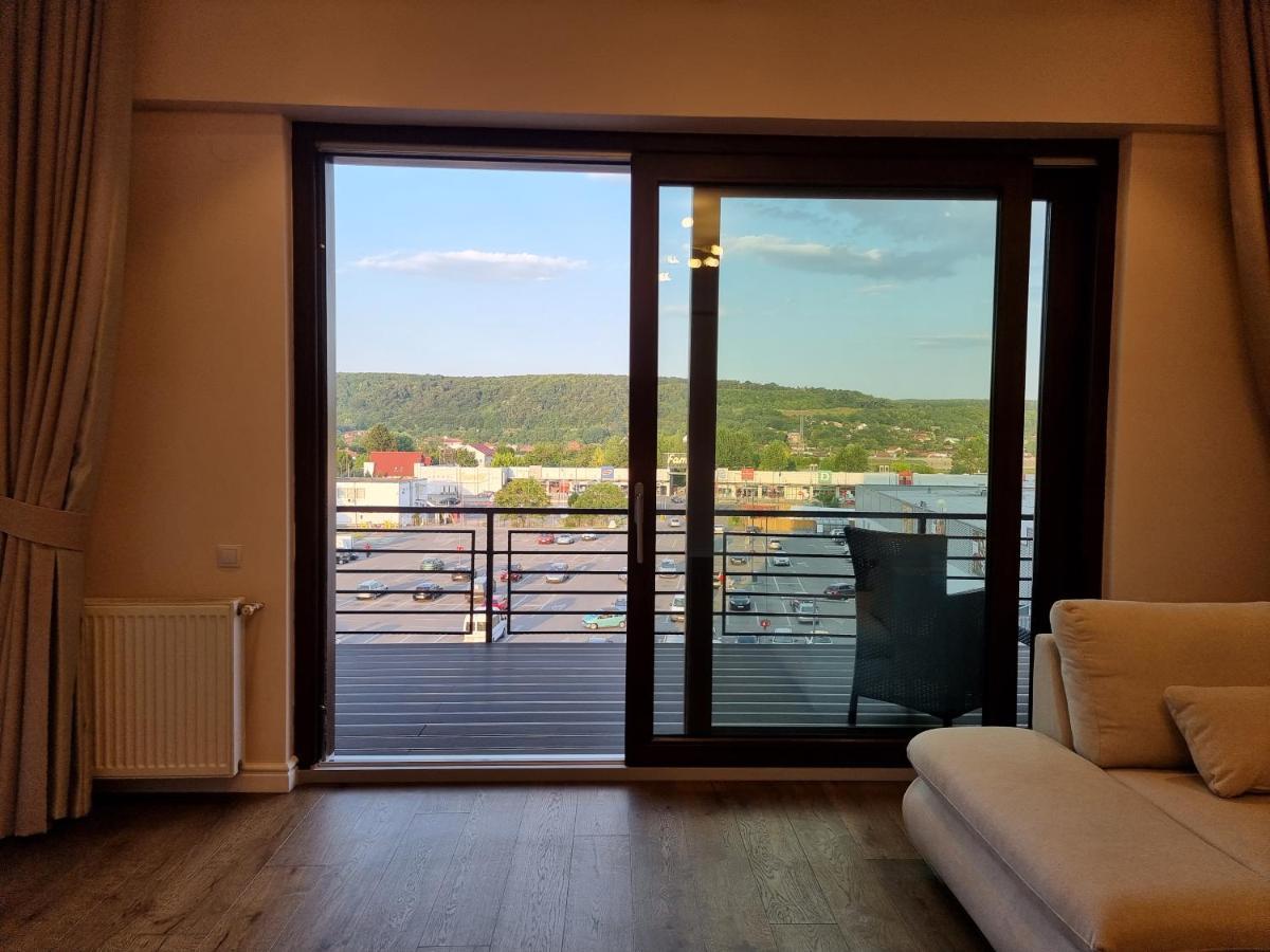 Apartament In Complex Rezidential Ramnicu Valcea Exterior photo