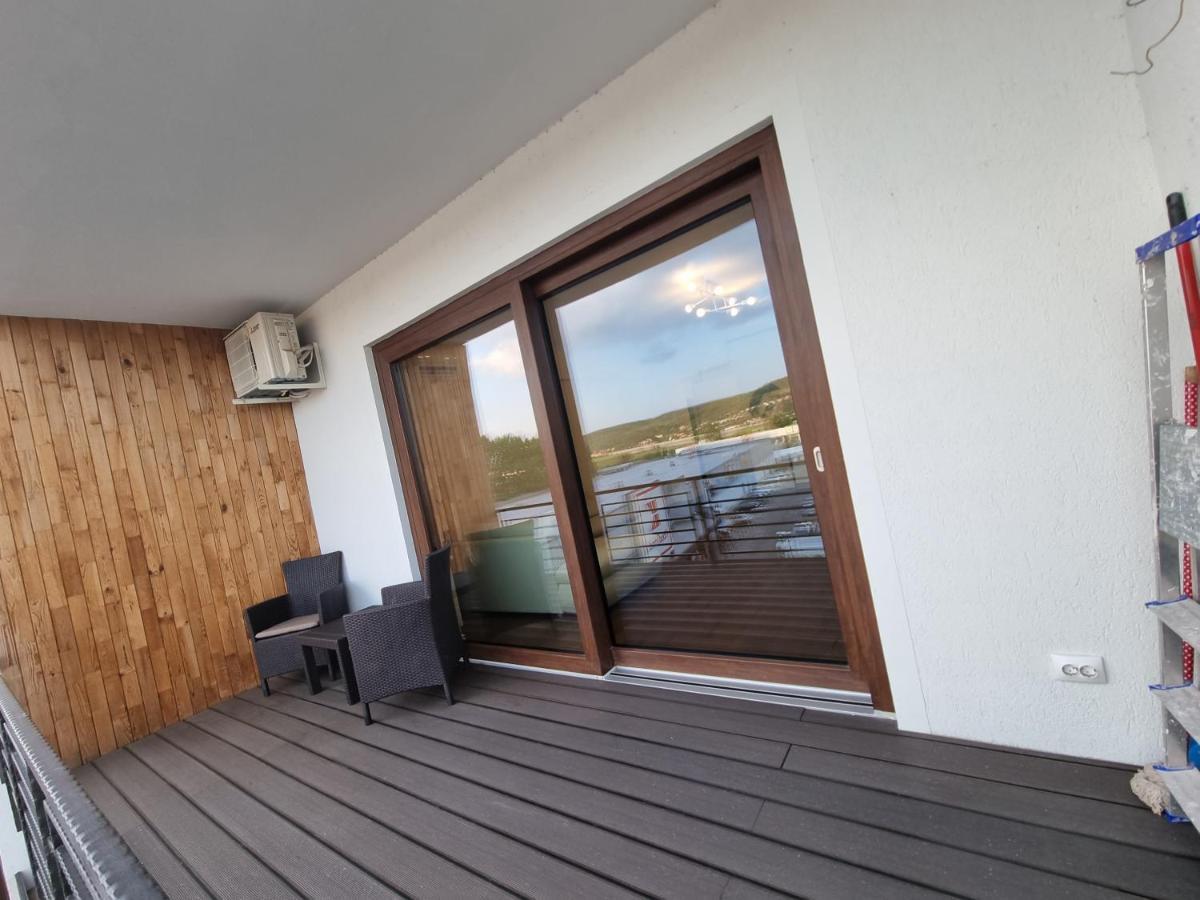 Apartament In Complex Rezidential Ramnicu Valcea Exterior photo