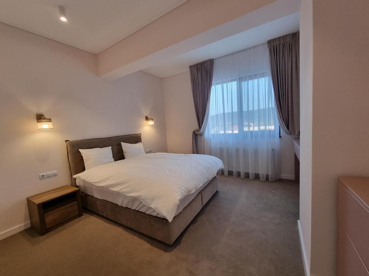 Apartament In Complex Rezidential Ramnicu Valcea Exterior photo
