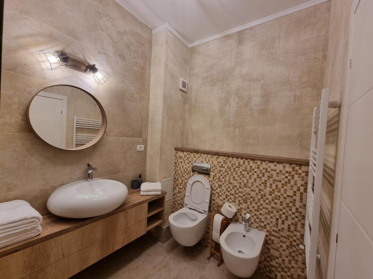 Apartament In Complex Rezidential Ramnicu Valcea Exterior photo