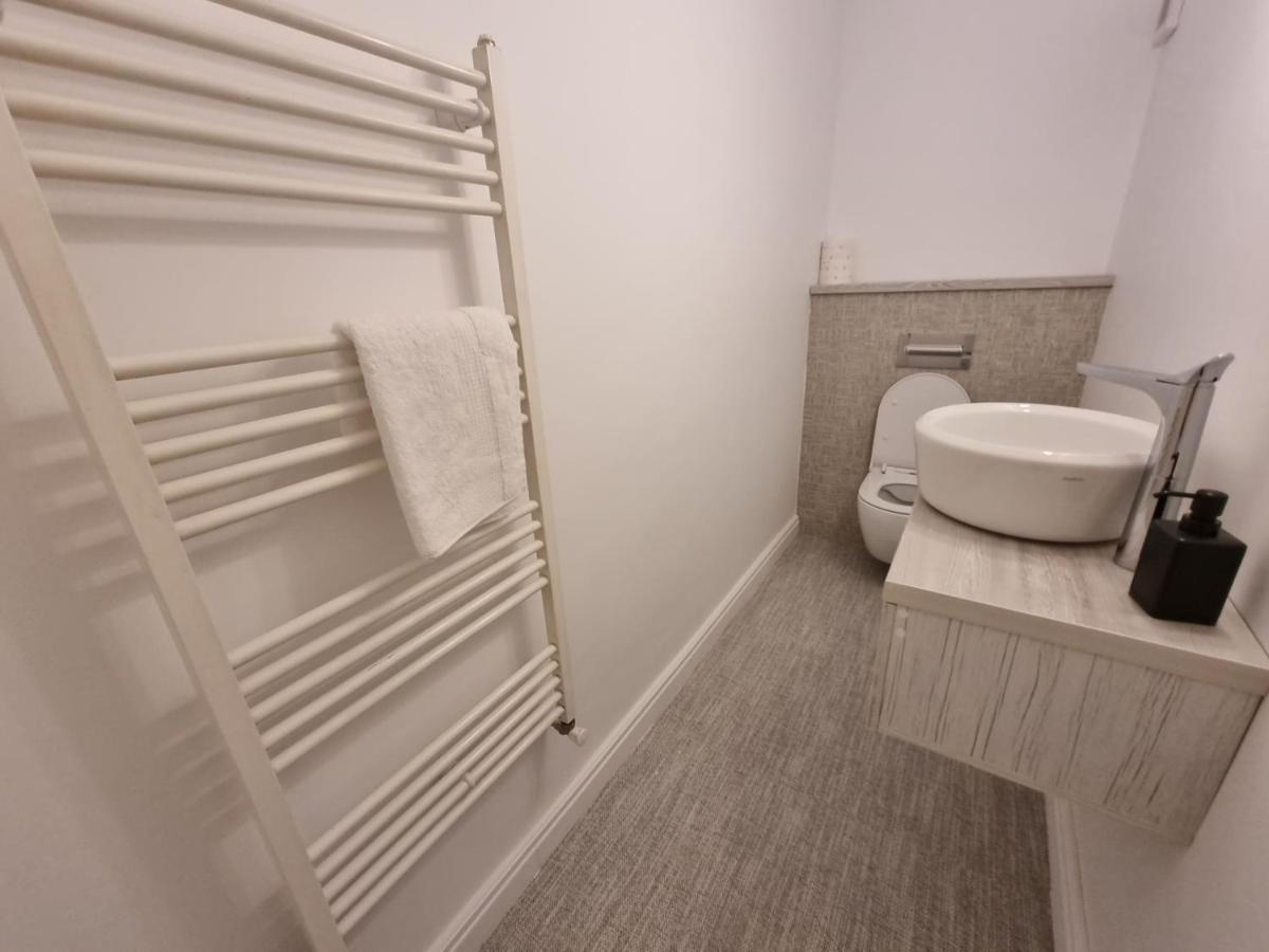 Apartament In Complex Rezidential Ramnicu Valcea Exterior photo